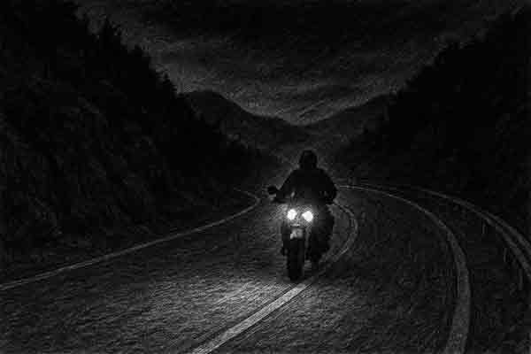 峠を走るバイク