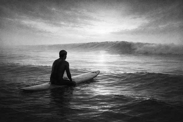 静かな海のサーフィン